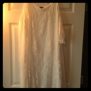 White knee length dress with lace sleeves